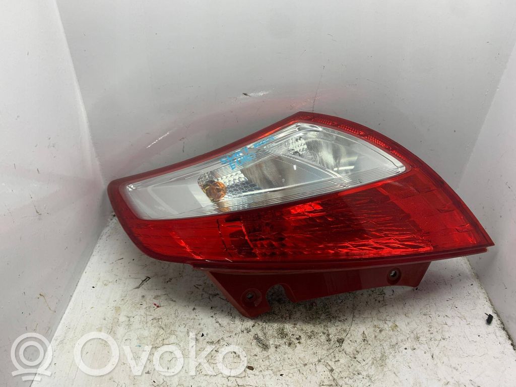 Suzuki Swift II Lampă spate în caroserie 