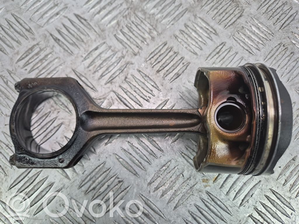 BMW X5 E70 Pistón con biela 