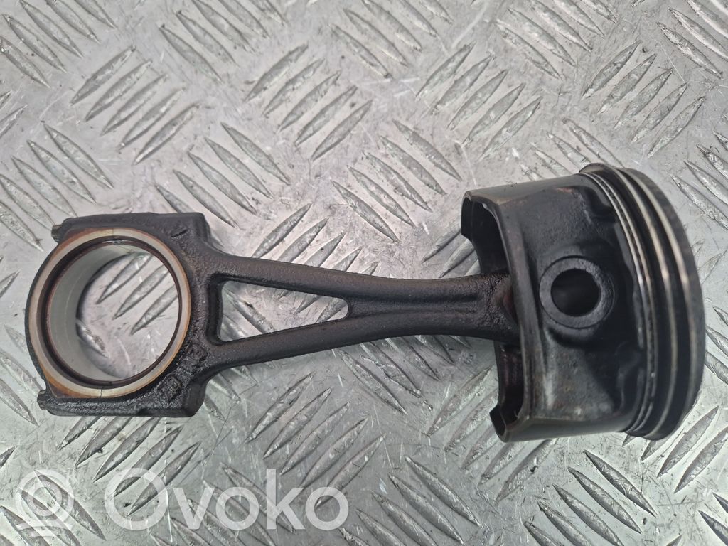 Opel Corsa D Pistón con biela 