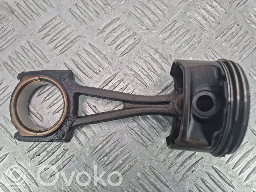 Opel Corsa D Pistón con biela 