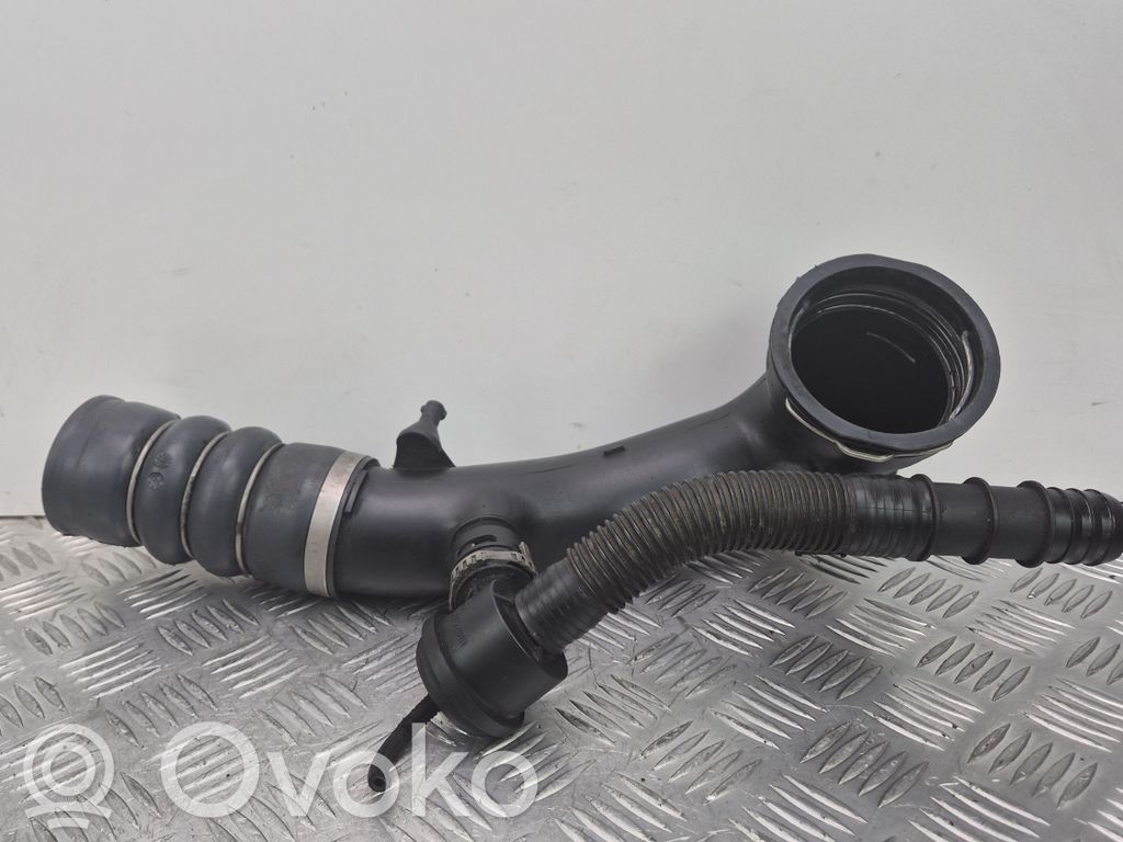 BMW 7 F01 F02 F03 F04 Ilmanoton letku 