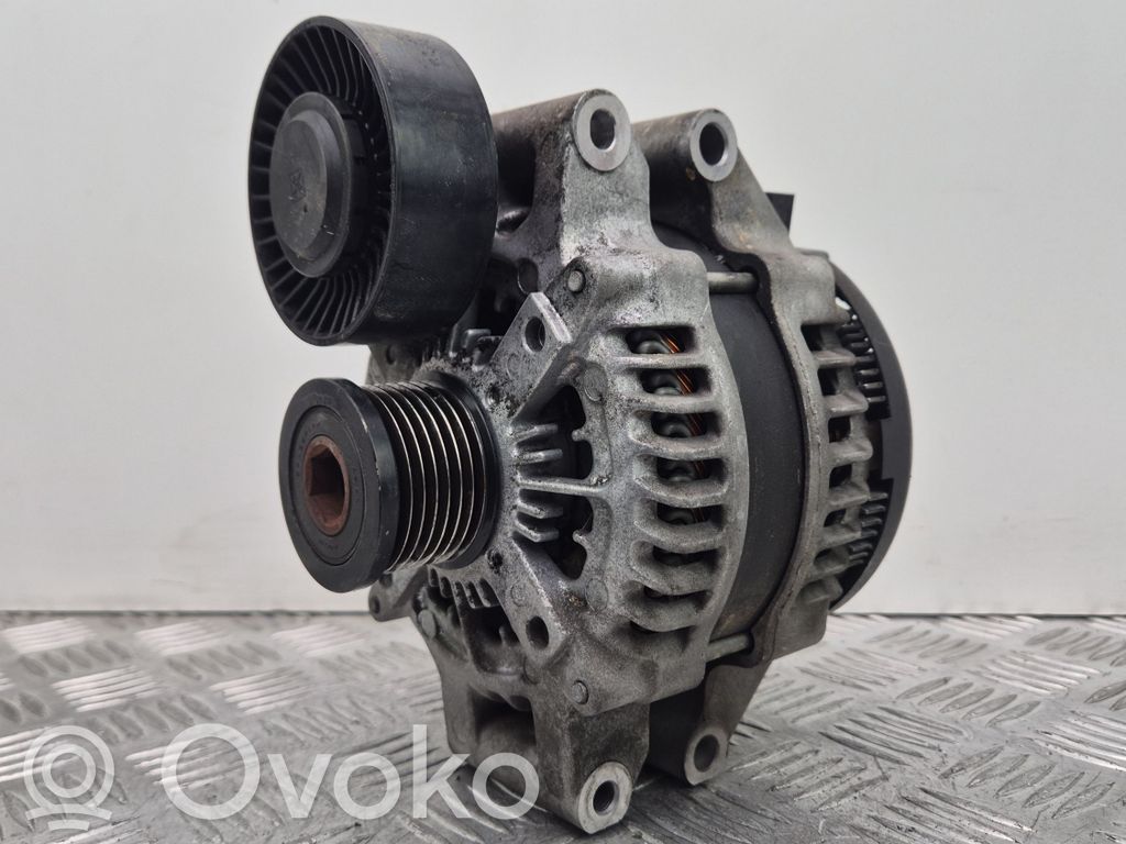 BMW 1 E81 E87 Generator/alternator 
