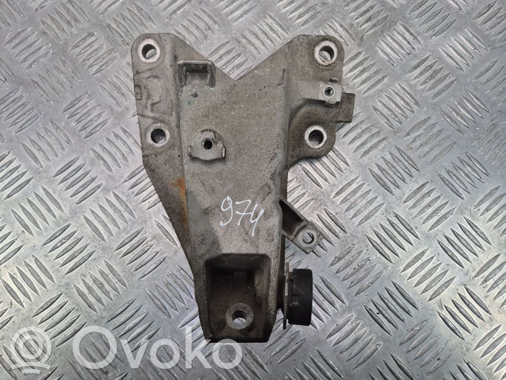BMW 3 E90 E91 Engine mounting bracket 
