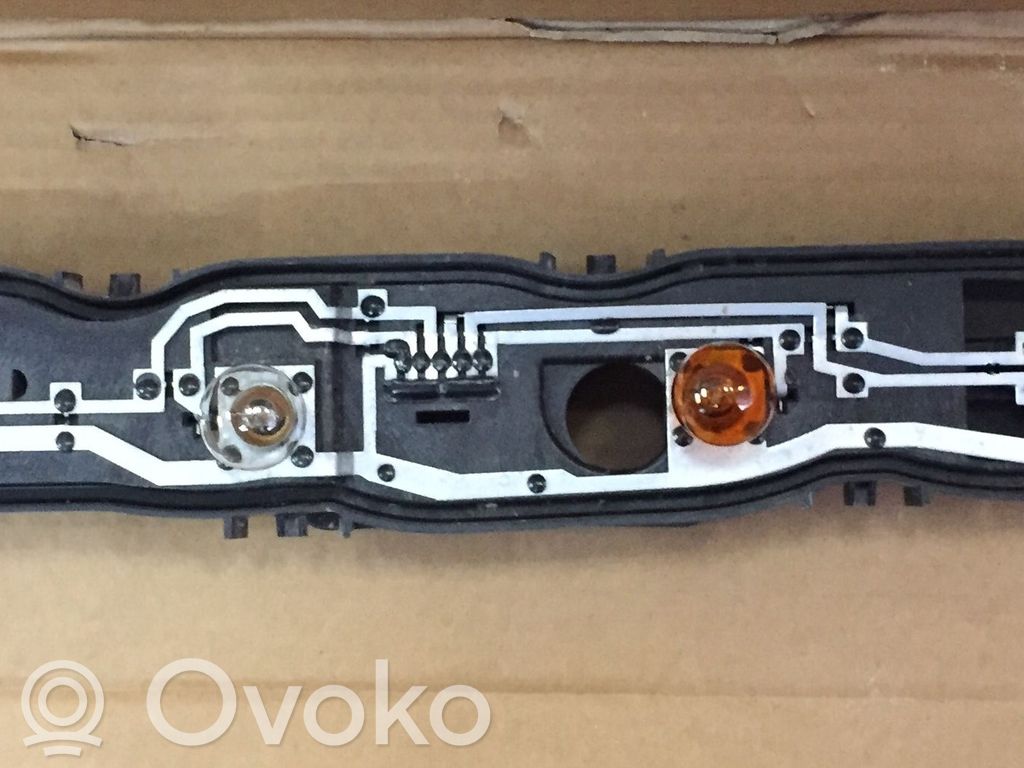 Ford Transit Custom Takavalon osa 