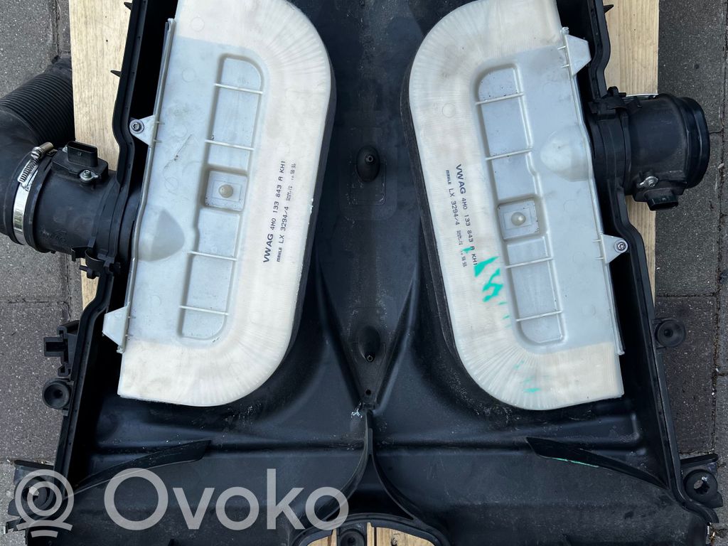 Audi Q7 4M Air filter box 