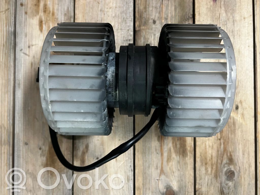 Audi A8 S8 D3 4E Mazā radiatora ventilators 