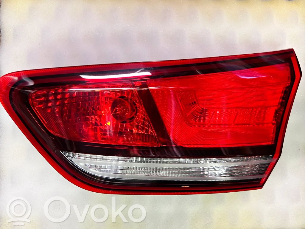 Hyundai i30 Lampy tylnej klapy bagażnika 