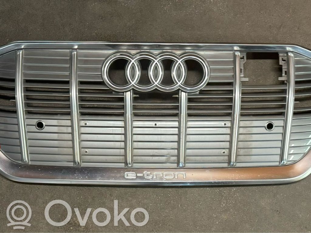 Audi e-tron Front grill 