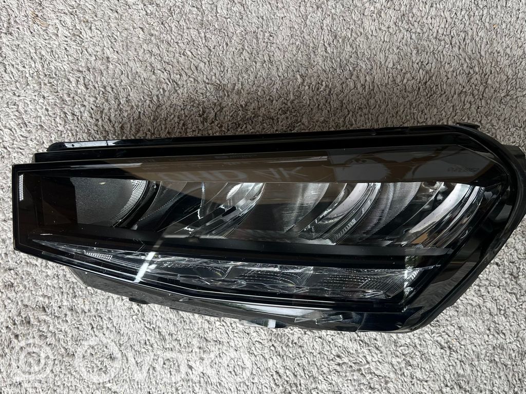 Skoda Fabia Mk4 (6VA) Scheinwerfer 