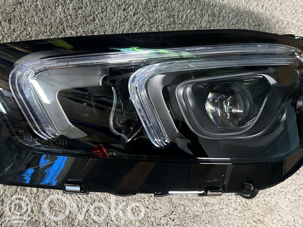 Mercedes-Benz GLE W167 Lampa przednia 