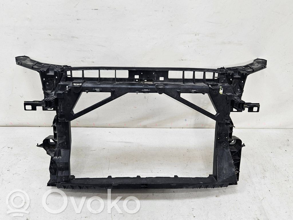 Audi A3 8Y Radiatorių panelė 