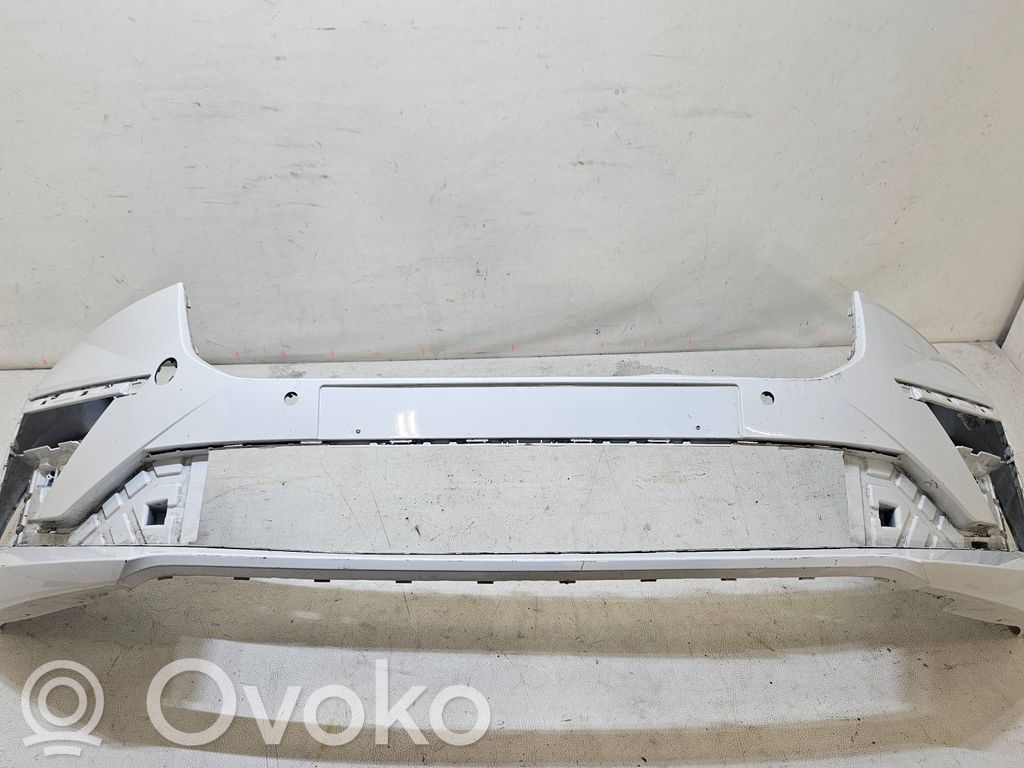 Skoda Scala Parachoques delantero 