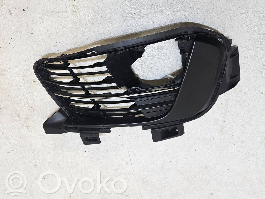 Peugeot 308 Kratka dolna zderzaka przedniego 