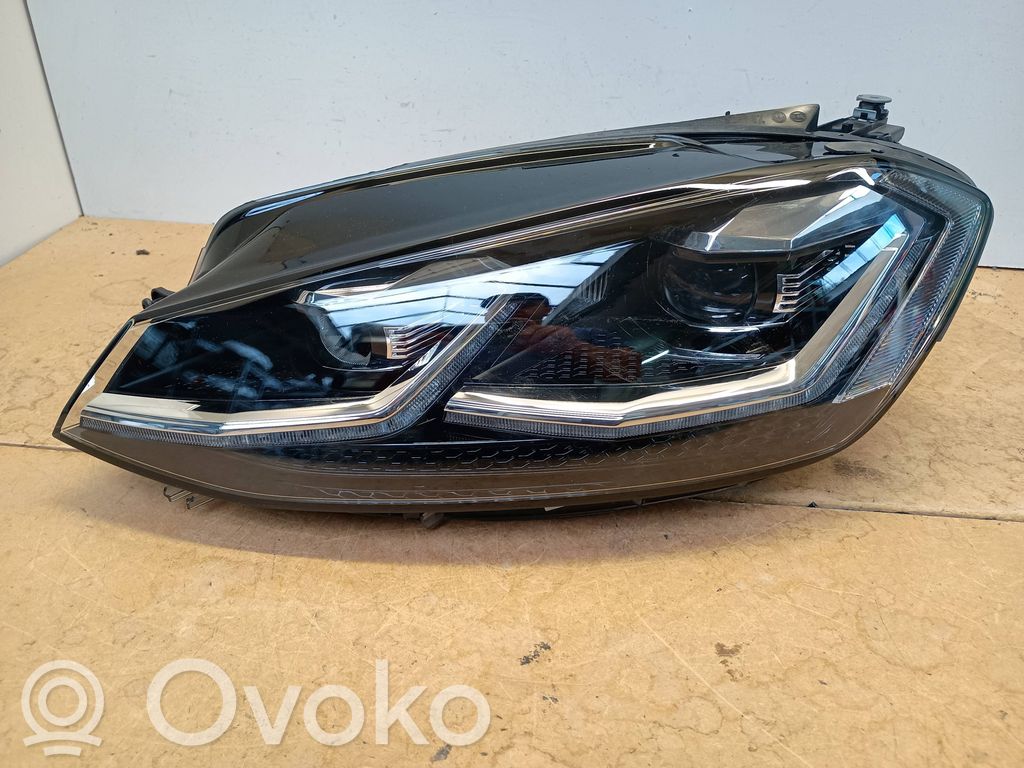 Volkswagen Golf VII Scheinwerfer 