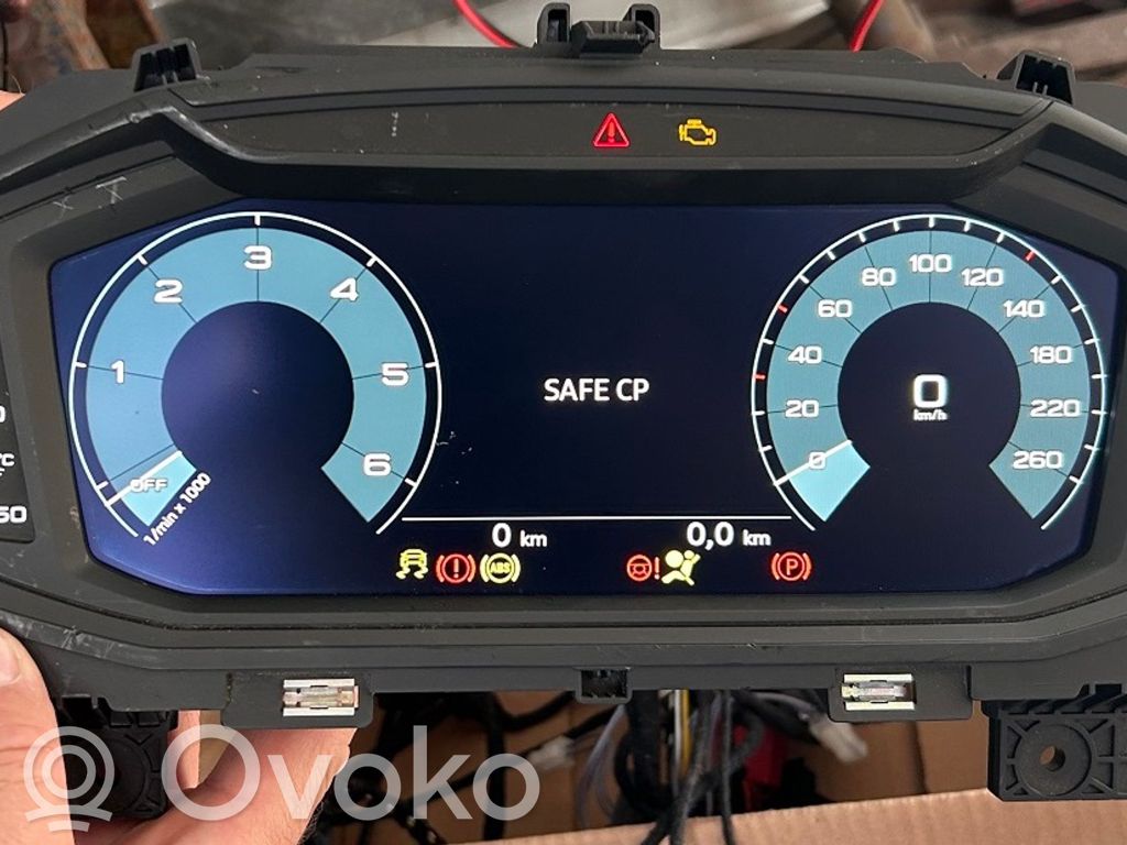 Audi A1 Speedometer (instrument cluster) 