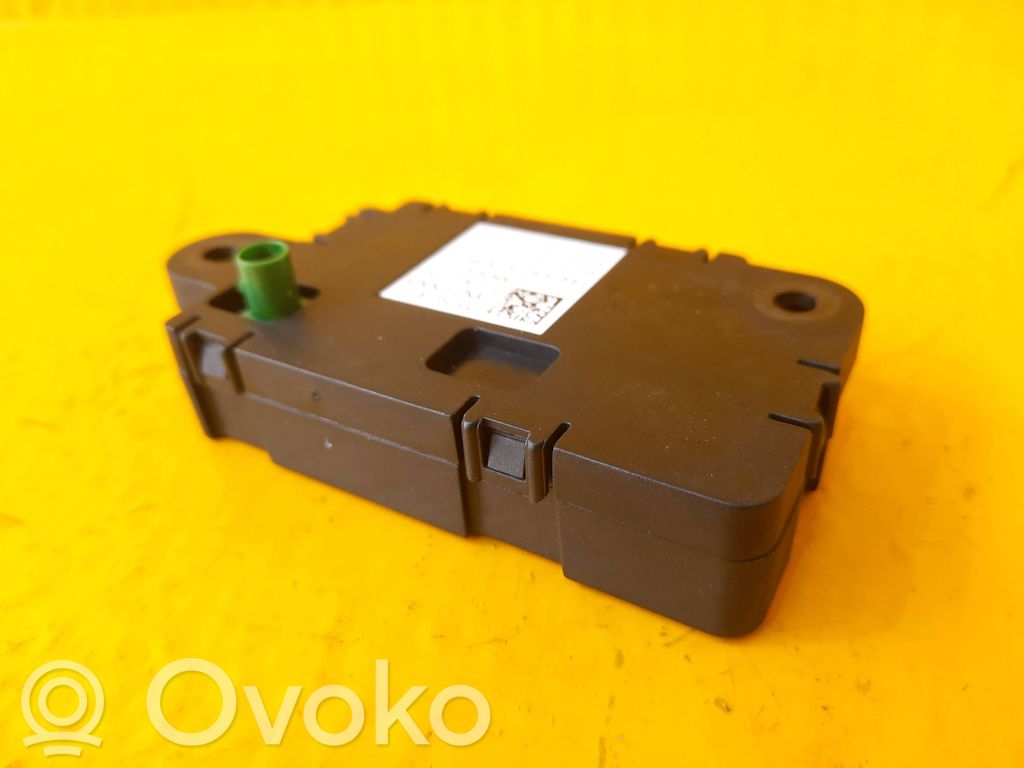 Tesla Model 3 Kiti valdymo blokai/ moduliai 
