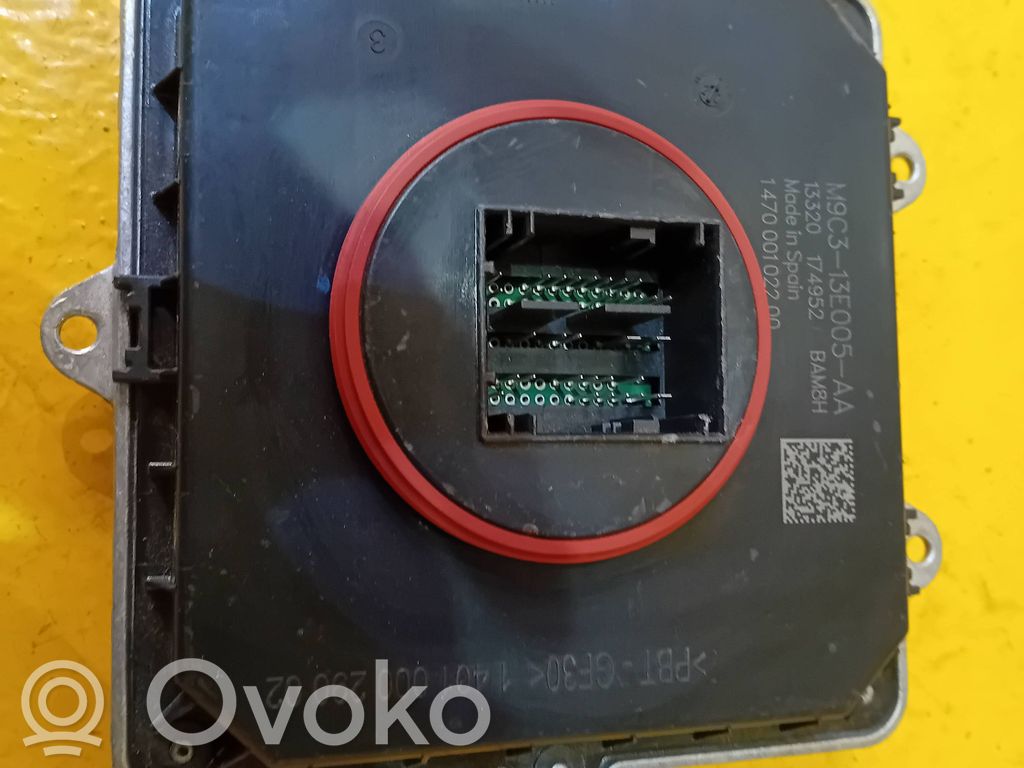 Land Rover Range Rover Velar Voltage converter/converter module 