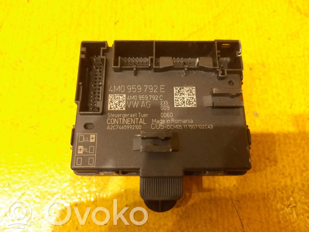 Audi Q7 4M Door control unit/module 