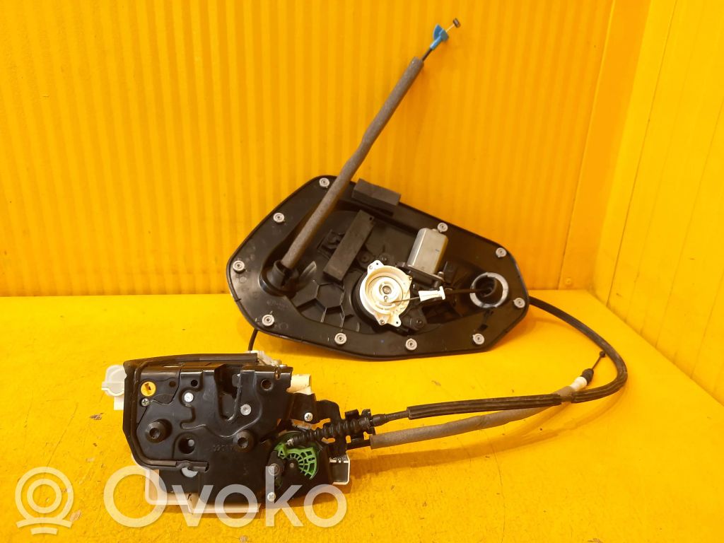 Audi Q7 4M Takaoven lukko 