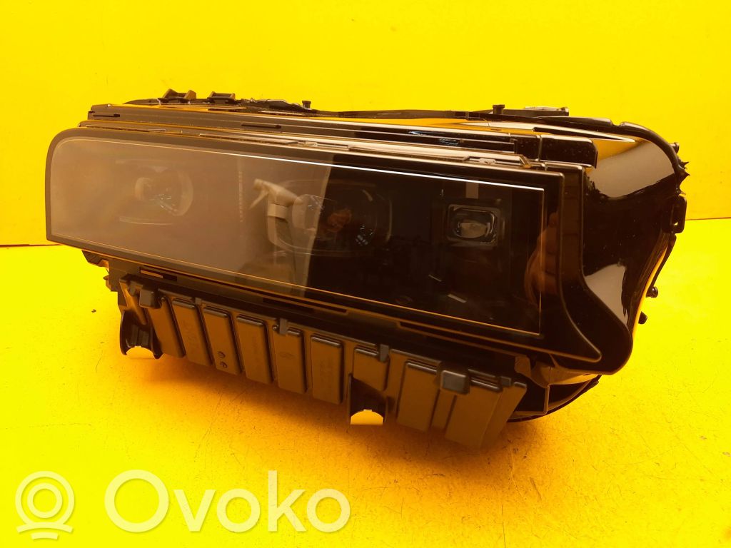 BMW XM Phare frontale 