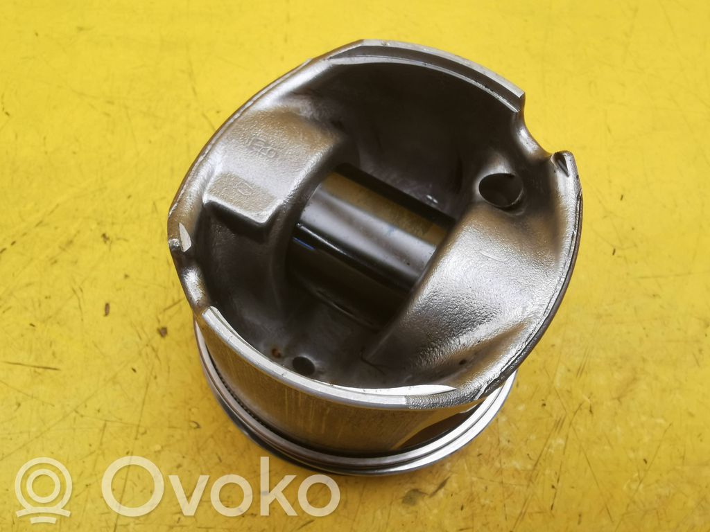 Tłok   N57D30T1
