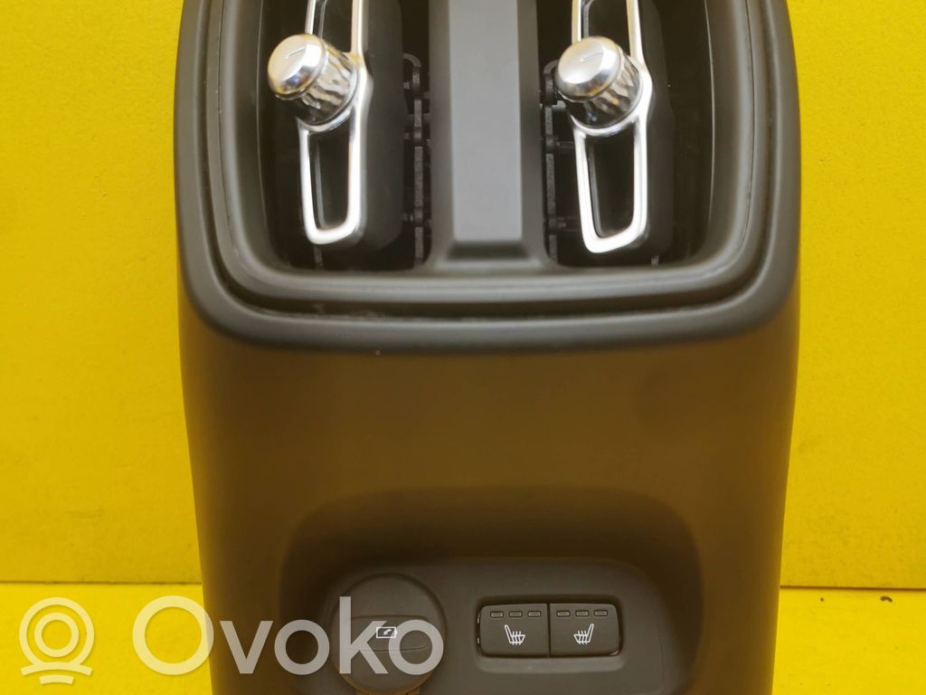 Volvo XC40 Rear air vent grill 