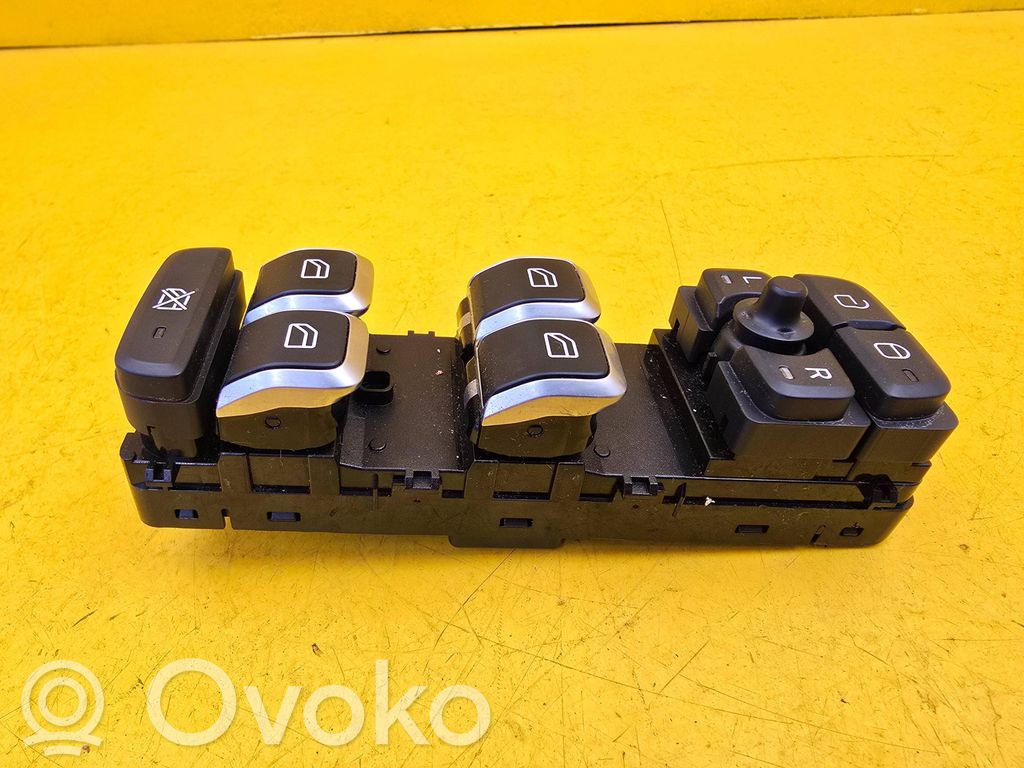 Electric window control switch   8890924266