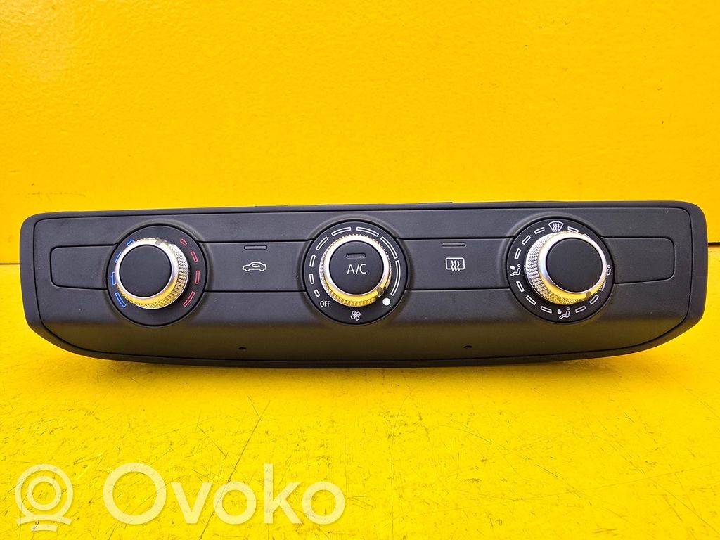 Audi A1 Climate control unit 