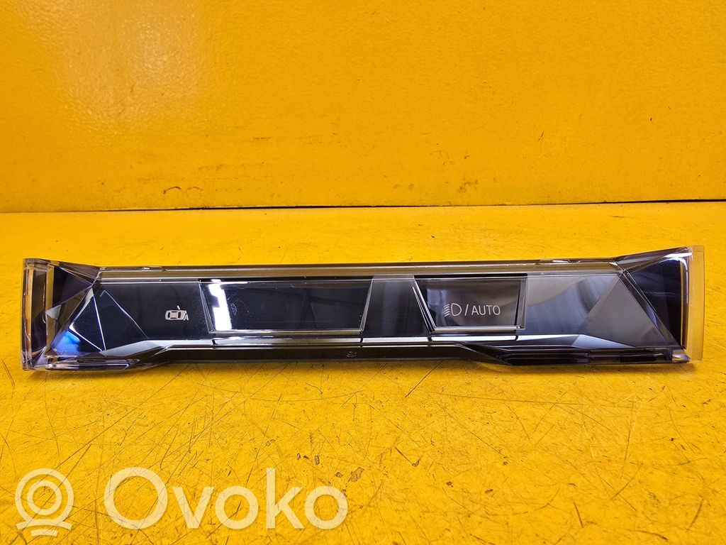 BMW 7 G70 Light switch 