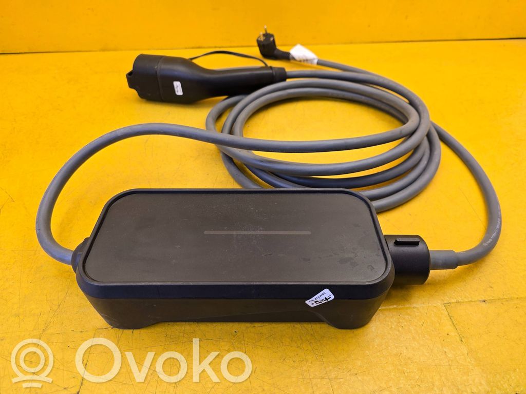Kabel do ładowania samochodu elektrycznego   5A138C7,220240V,5060HZ10A,3090614802