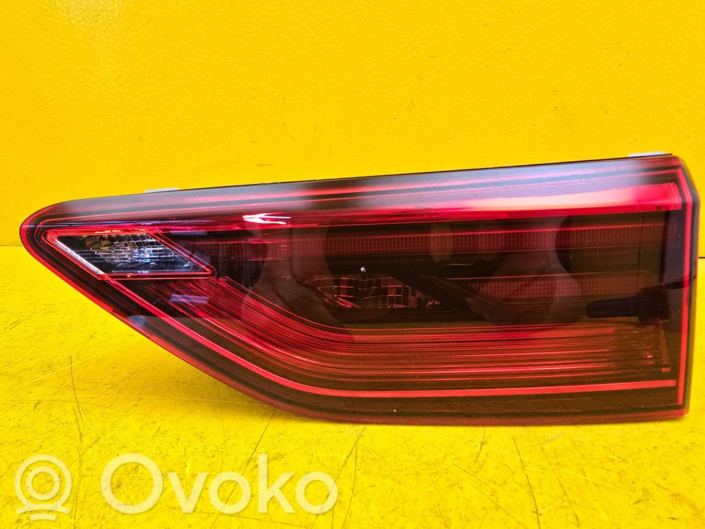 Volkswagen Golf VIII Lampa tylna 