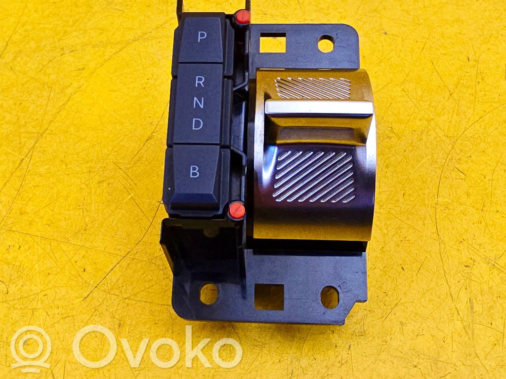 Peugeot 5008 Gear shifter/selector 
