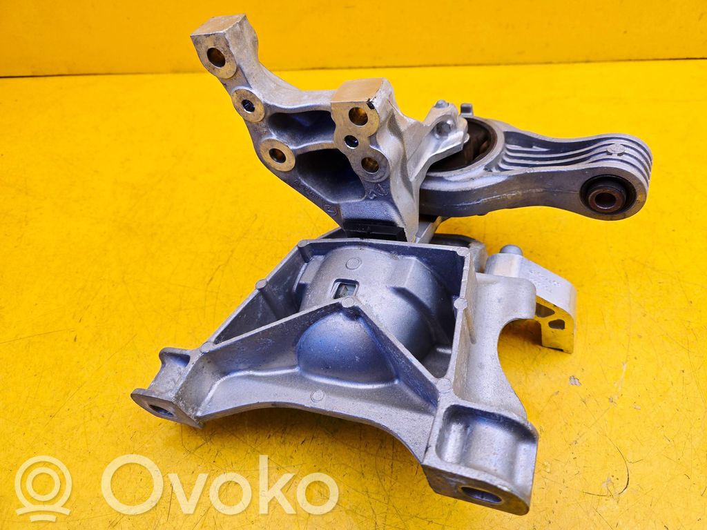Engine mount bracket   9817223080