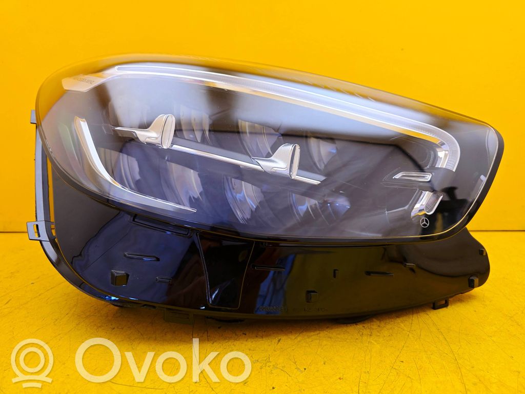 Mercedes-Benz E W213 Lampa przednia 