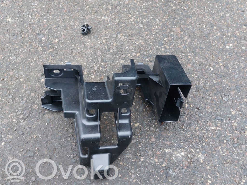 Audi Q2 - Base (soporte) 