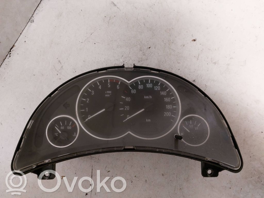 Opel Corsa C Speedometer (instrument cluster) 