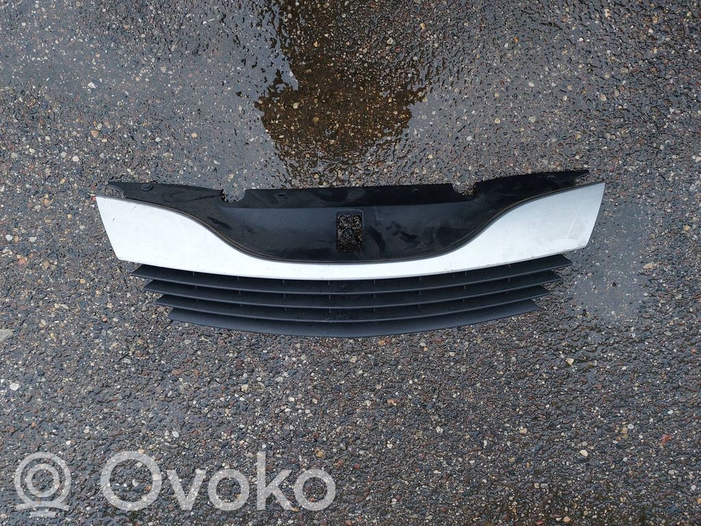 Renault Laguna II Atrapa chłodnicy / Grill 