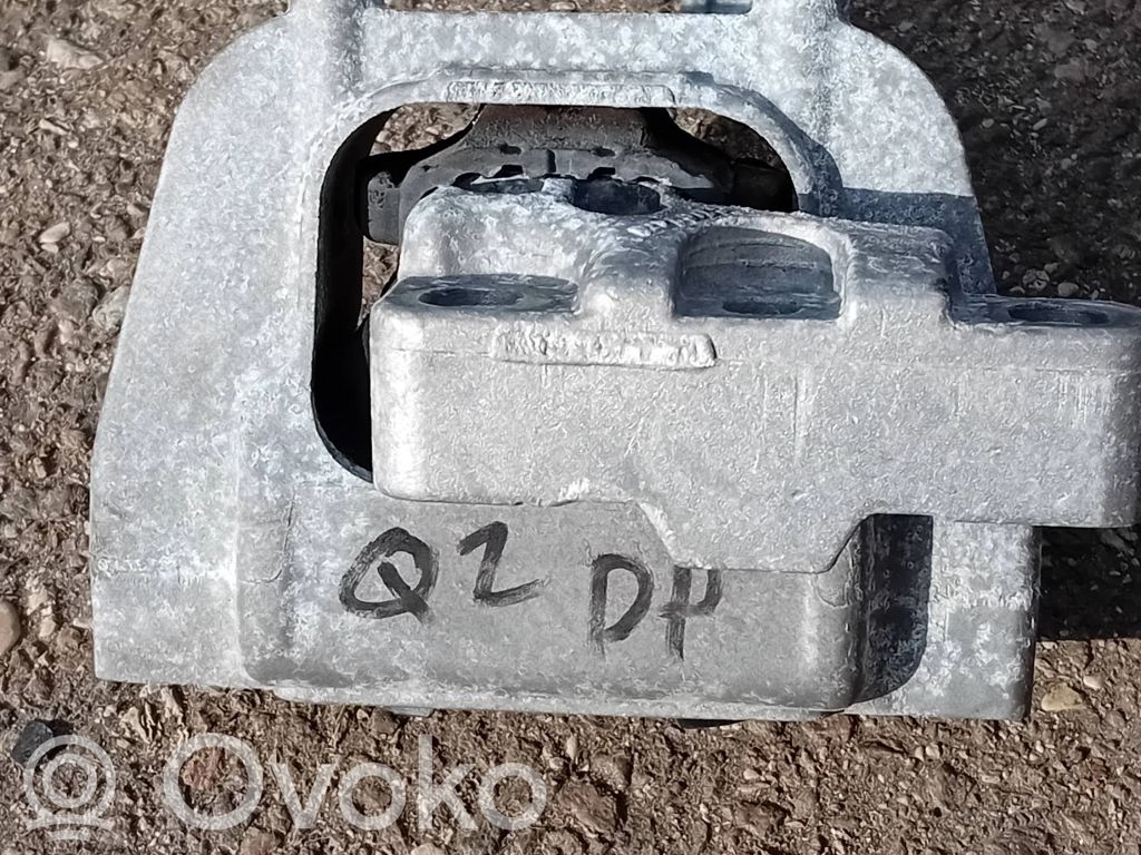 Audi Q2 - Wspornik / Mocowanie silnika 