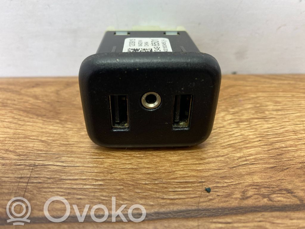 Chevrolet Camaro USB socket connector 