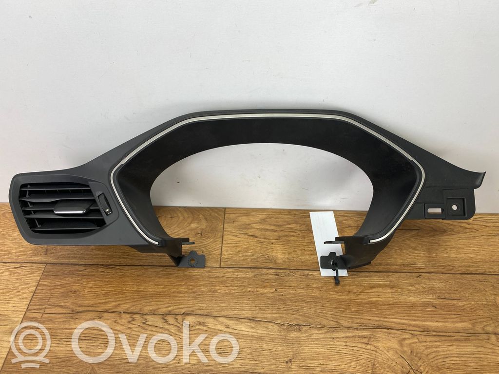 Ford Escape IV Dashboard trim 
