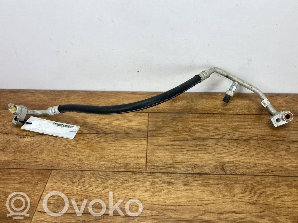 Ford Explorer VI Ilmastointilaitteen putki (A/C) 