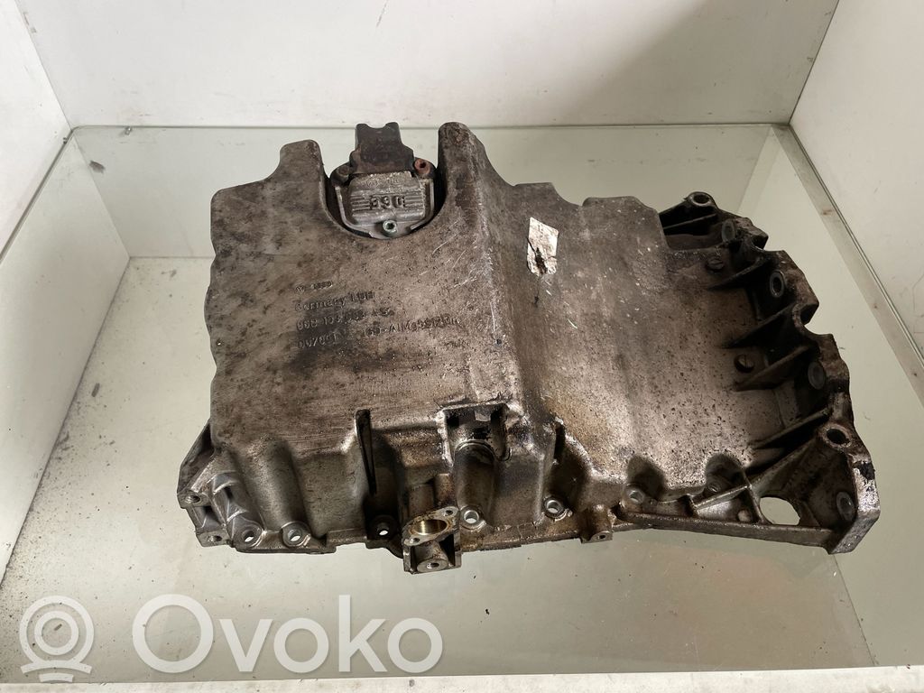 Audi A6 S6 C6 4F Miska olejowa 
