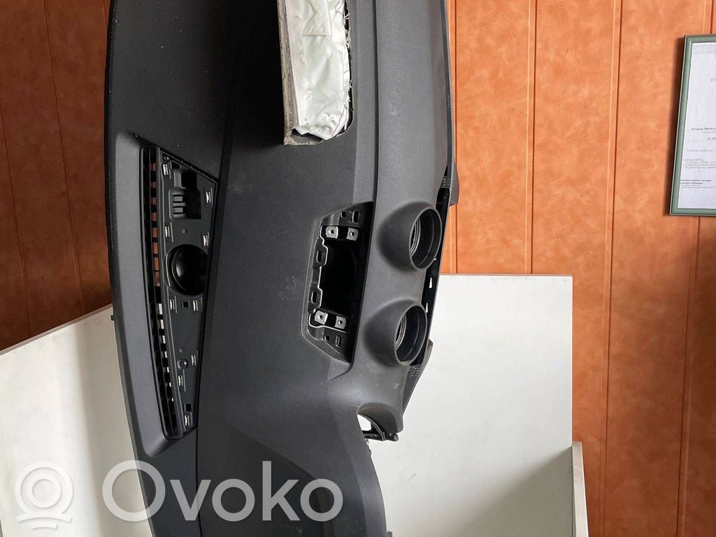 Audi Q2 - Panelė 