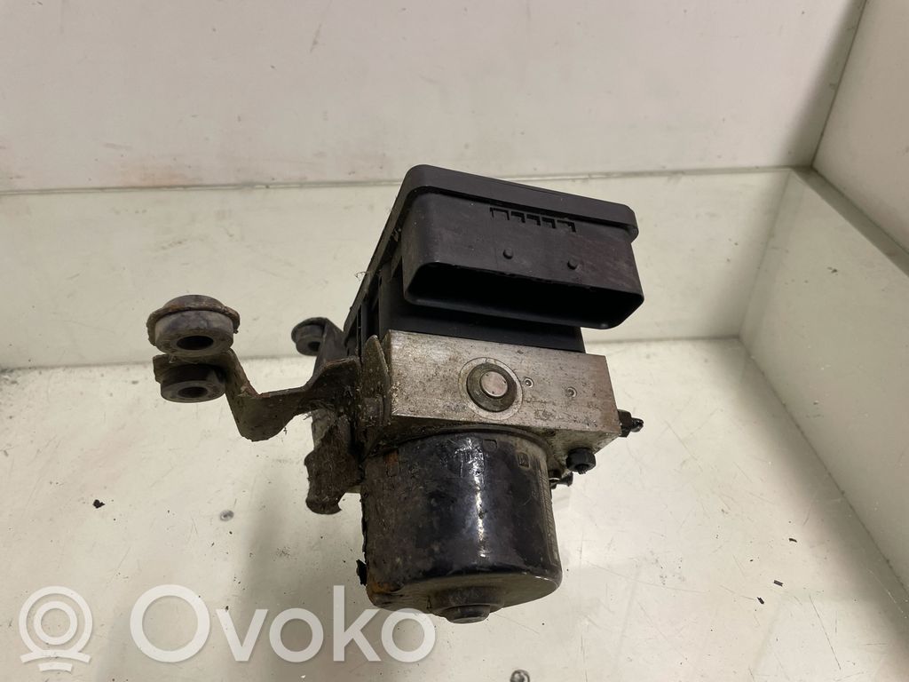 Volkswagen Golf IV ABS Pump 