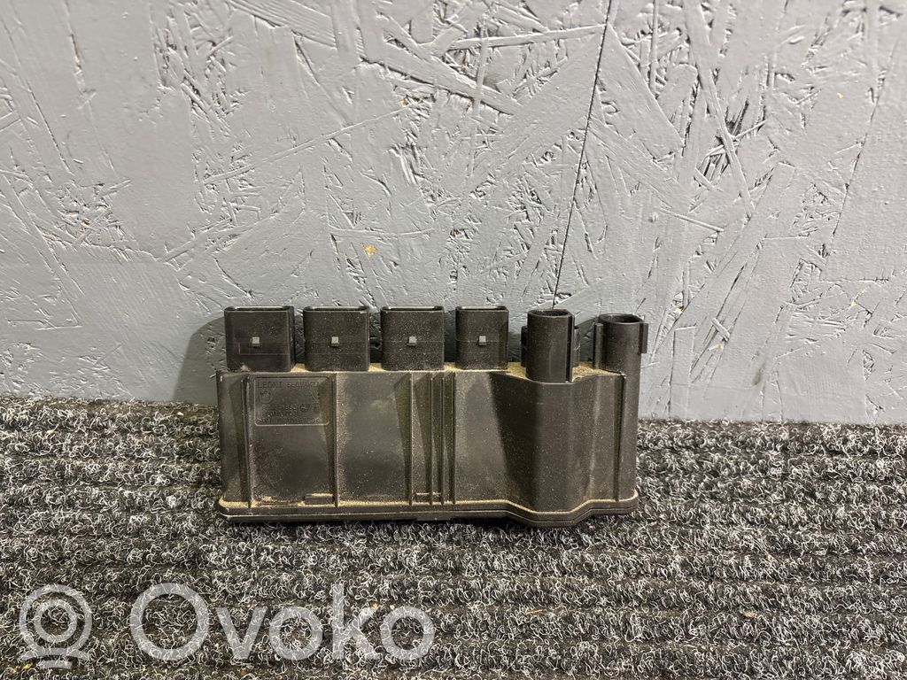 BMW 5 G30 G31 G38 Przekaźnik sterujący prądem 