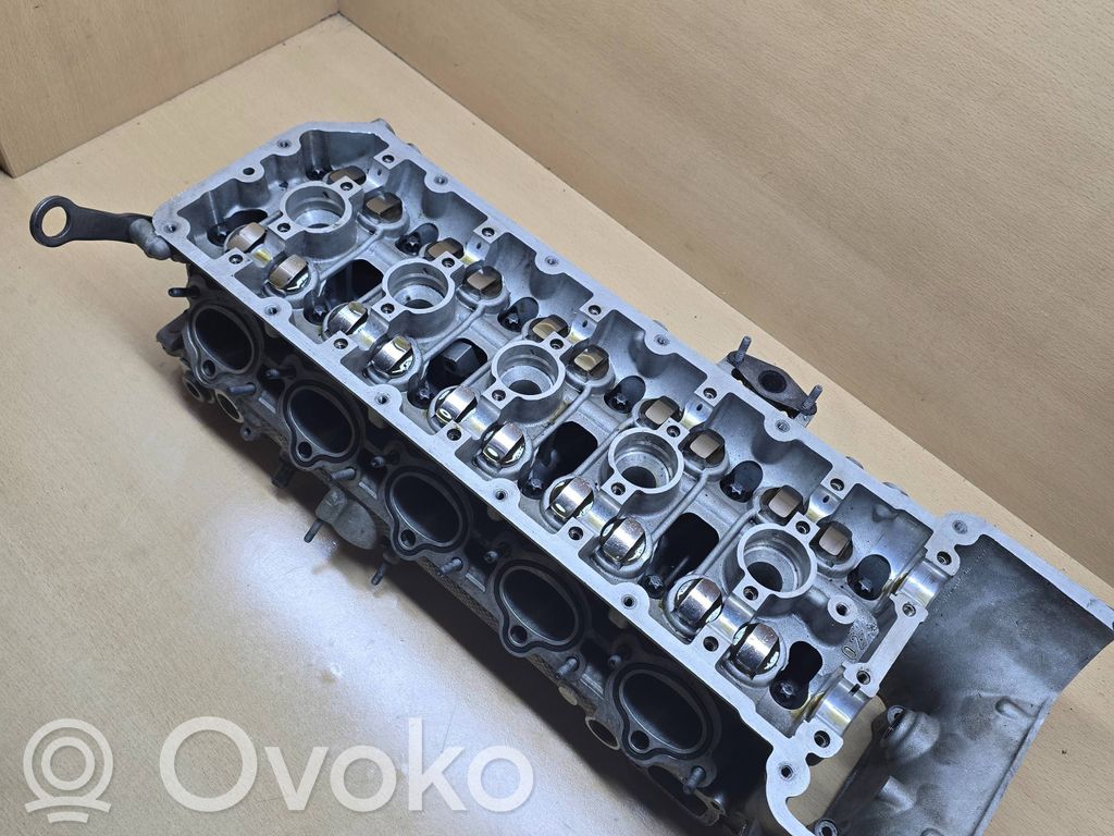 Engine head   7833881