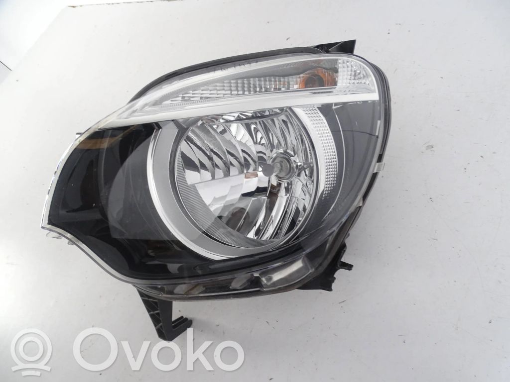 Renault Twingo III Phare frontale 