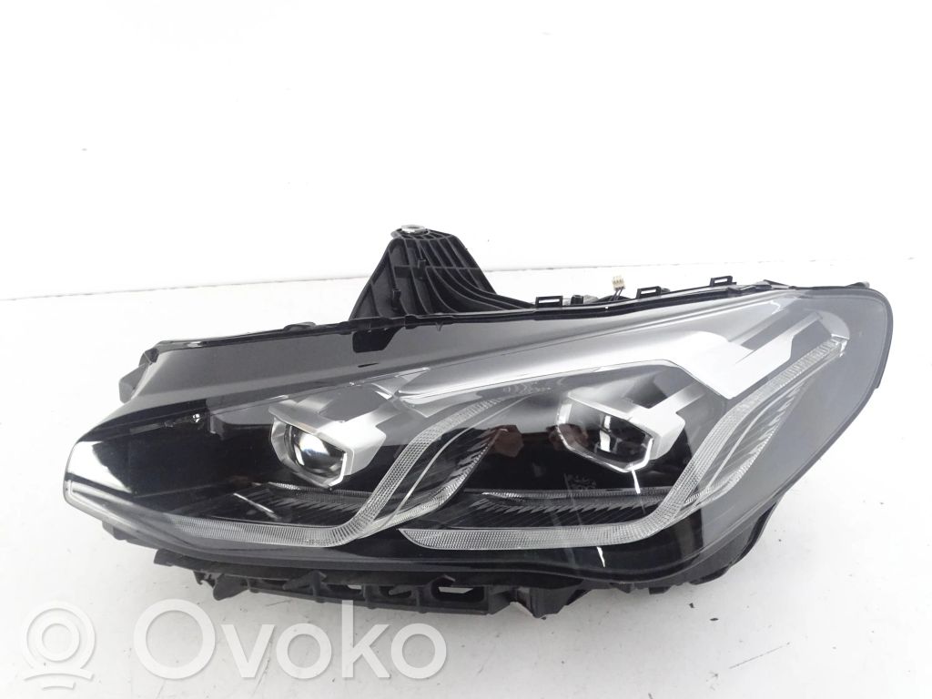 BMW 2 Active Tourer U06 Headlight/headlamp 