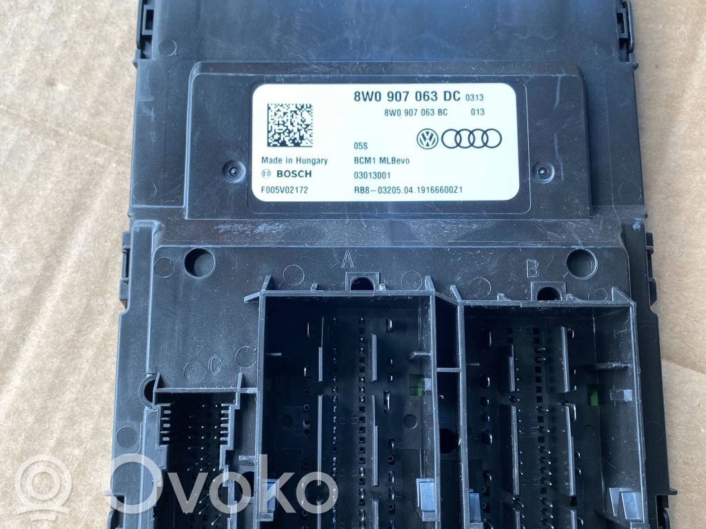 Audi A4 S4 B9 8W Komforta modulis 