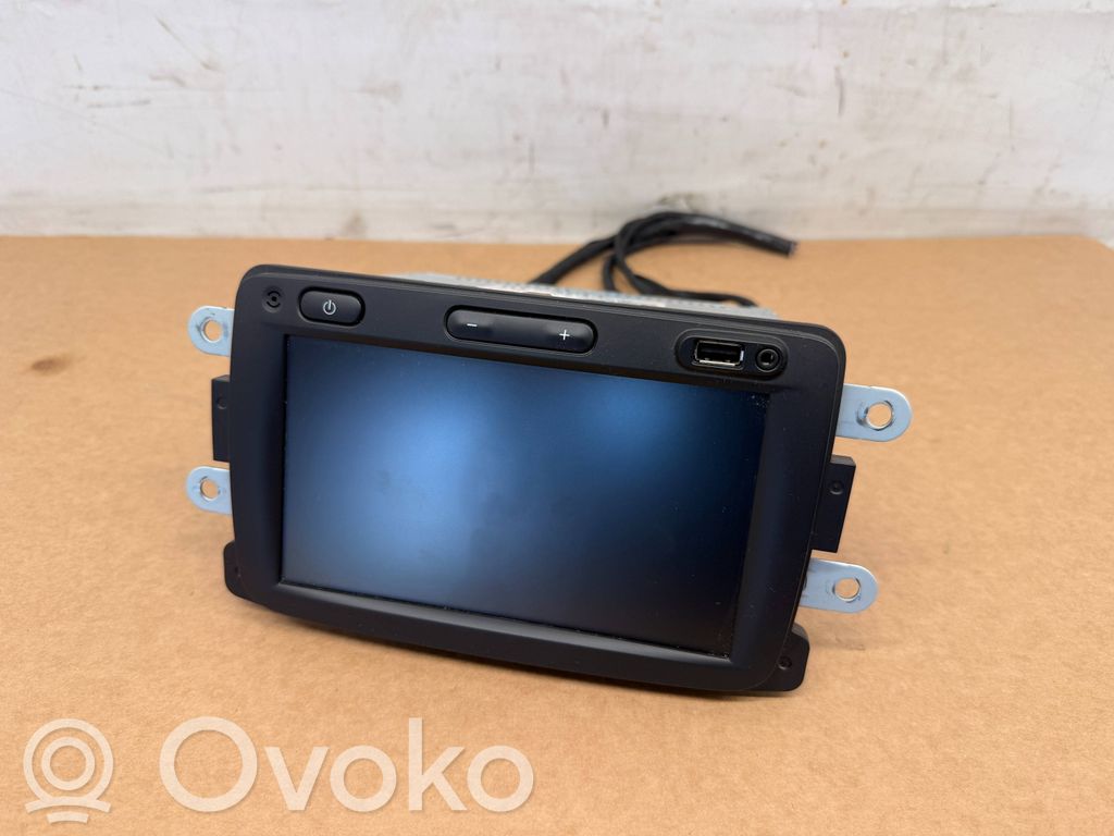 Dacia Spring Radio/CD/DVD/GPS head unit 